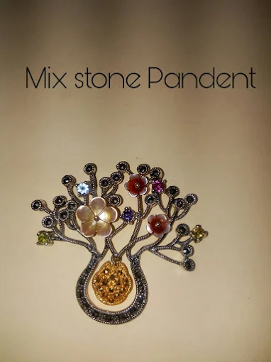 mix stone artefact in orchha