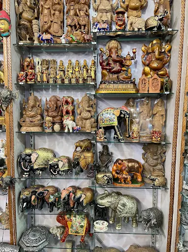 sculptures to buy in orchha