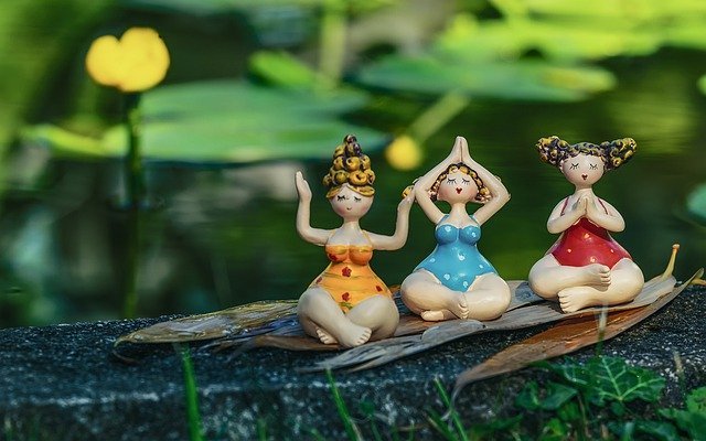 3-small-dolls-in-yoga-postures